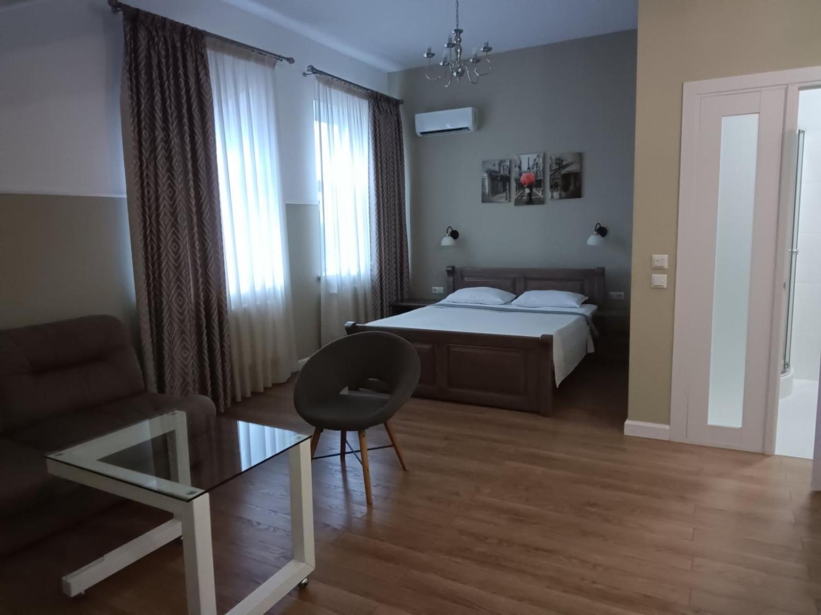 Gosudar Hotel Kropyvnytskyi Exterior photo